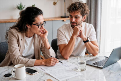 Assurance emprunteur : comment un courtier peut vous faire économiser ?